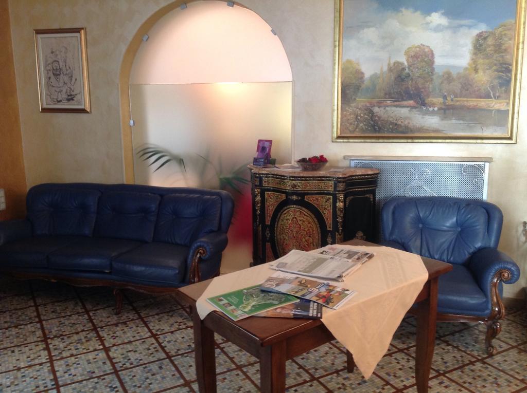 Hotel Persico Saluzzo Bagian luar foto
